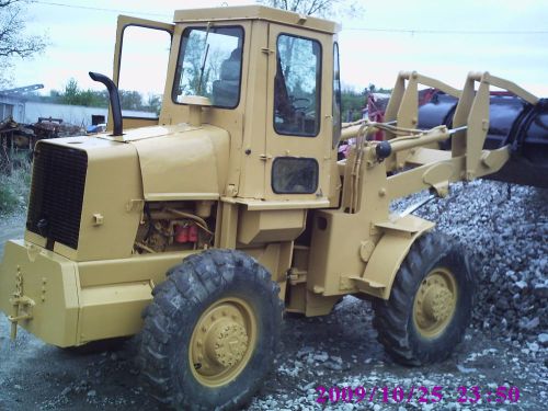 Ac 545  loader diesel 4x4 drive,/2 yard bucket , 12&#039;snow blade , cat color! for sale