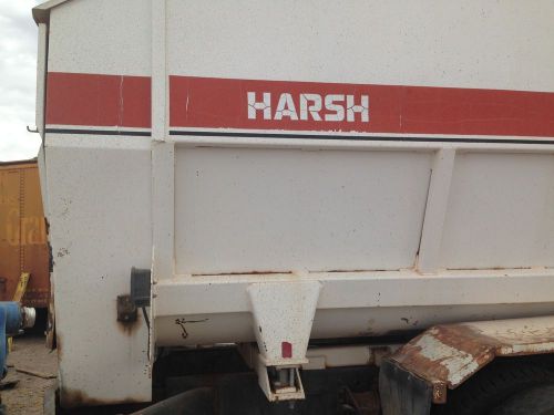 HARSH 575 H FEED BED LIVESTOCK FEED WAGON