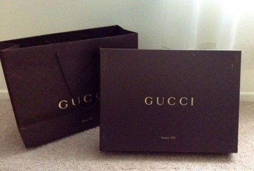 Authentic extra large GUCCI Paper Shopping bag with GUCCI shoe box , new