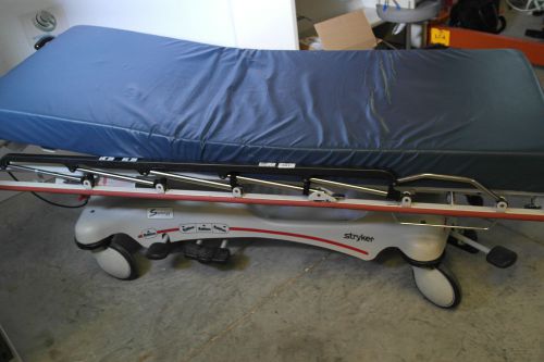 Stryker-Synergy-Series-1550-Electric-Emergency-PACU-Stretcher with Mattress
