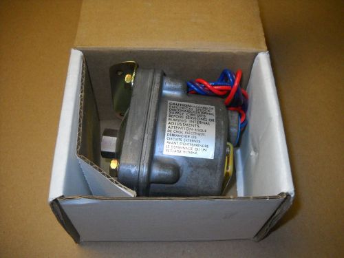 NEW Barksdale D1H-A80SS Pressure Switch