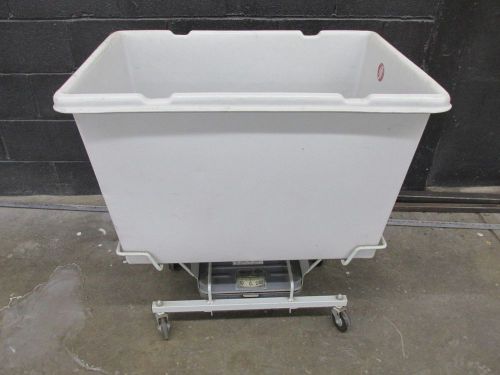 Drop Off Laundry Scale 0-240 lbs. with Large 32&#034; x 22&#034; x 20&#034; D Basket