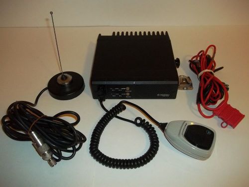 Motarola Radius M120 Mobile CB Radio BUNDLE ~ Microphone Antenna Cords 2-Channel