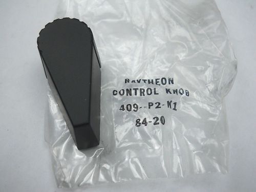 RAYTHEON CORPORATION Control Knob 409-P2-K1 Knobs Lot qty 17 Switch Amp Electro