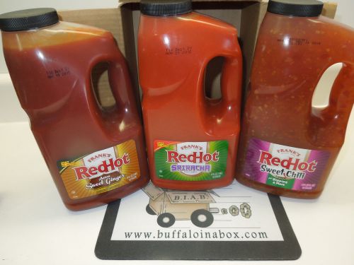 Franks RedHot Sriracha FIRE Chili (64oz) Jug