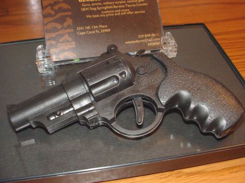 Detective Special revolver Small pistol Novelty business card holder