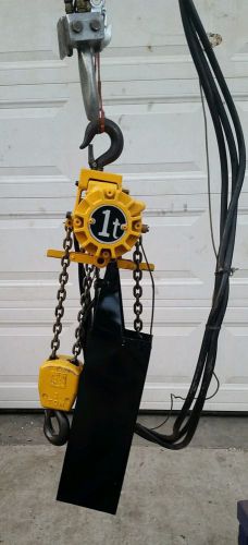 Ingersoll rand 1 ton pneumatic chain hoist 15 ft lift for sale
