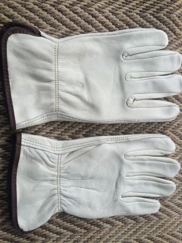 Leather Gloves ~ One Pair *Medium* Leather Work Gloves Brown Color Cloth NICE!!