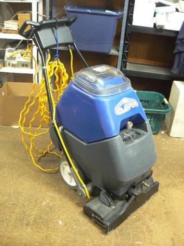 Windsor clp12 clipper 12 industrial commercial carpet cleaner extractor machine for sale