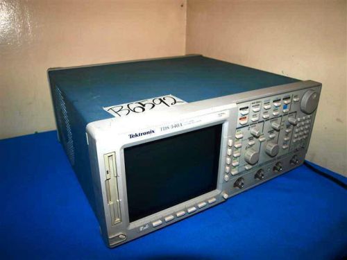 Tektronix  TDS 540A 500MHz 1GS/s Four Channel Digitizing Oscilloscope w/Crack