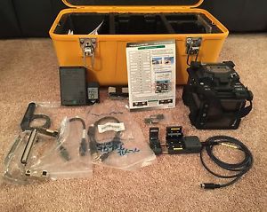Fujikura FSM-60R Arc Fusion Splicer Kit With Only 153 Total Arc Counts