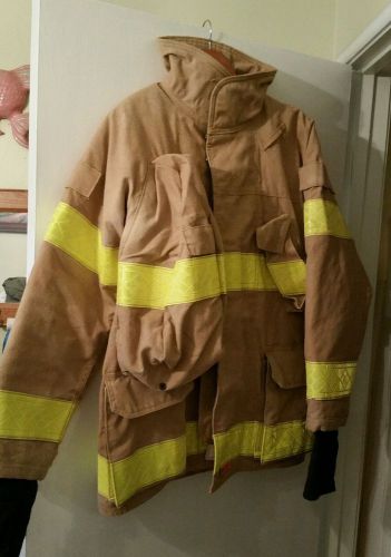 001 Vintage Fire Gear Structutal H&amp;D Velcro S41GVB 40R Fire Fighter Coat Jacket