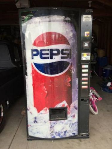 Dixie-Narco 360 Bubble Front Pepsi Vending Machine! Ice Cold! LOOK!!!