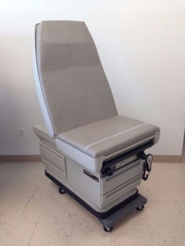 MIDMARK 405 Exam table HI-LOW Chair Excellent Condition New Cathedral Upholstery