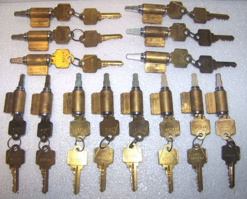 Lot of 14 Arrow Brass in knob Commercial grade lock cylinders New w/ 2 keys each