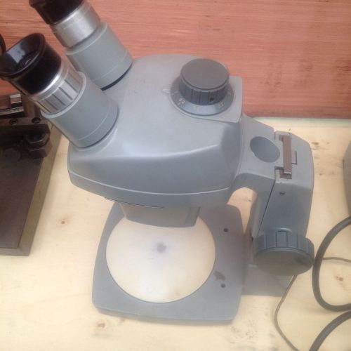Bausch Lomb StereoZoom 4 Microscope 0.7 - 3X Zoom with 20X WF Lenses