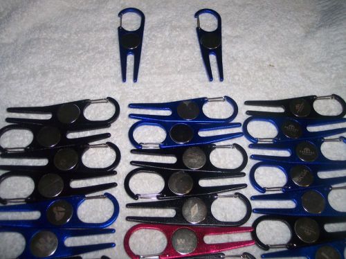 26 MIX COLOR GOLF DIVOT TOOL AND BALL MARKER AND CARABINER D CLIP SOME W/PRINT