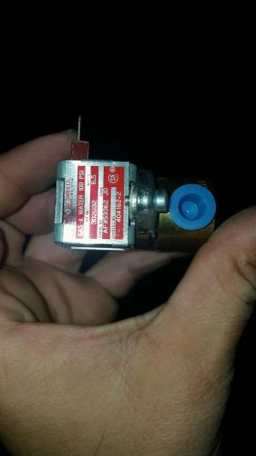 AUTOMATIC SWITCH CO./ASCO Fluid/Water/Air Valve, 100Psi, 6.5W CAT#US8261 10