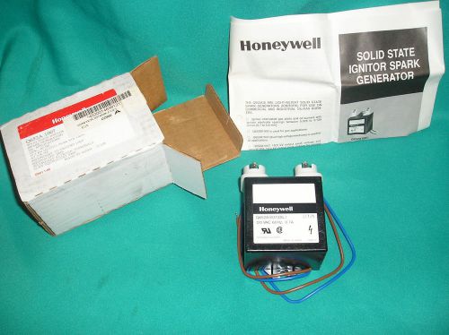 Honeywell - spark generator q652a 1007  (oil)   **new** for sale