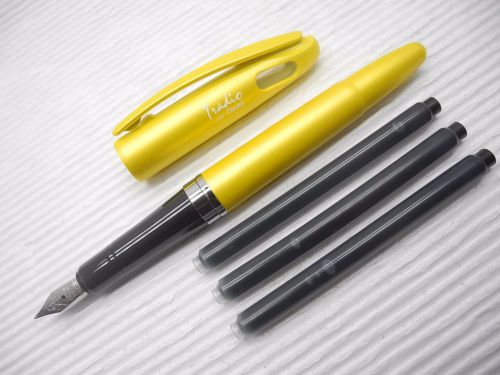 Lemon Pentel Tradio TRF91 Fountain Pen free 3pcs Cartridges Black(Japan)