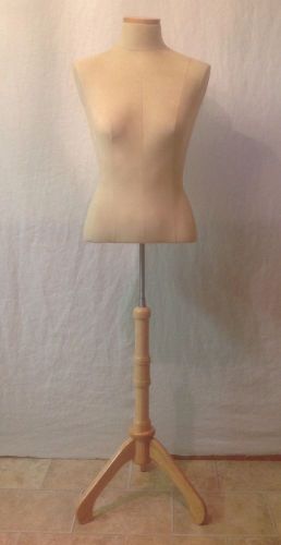Female form mannequin manequin manikin dress form display natural finish for sale