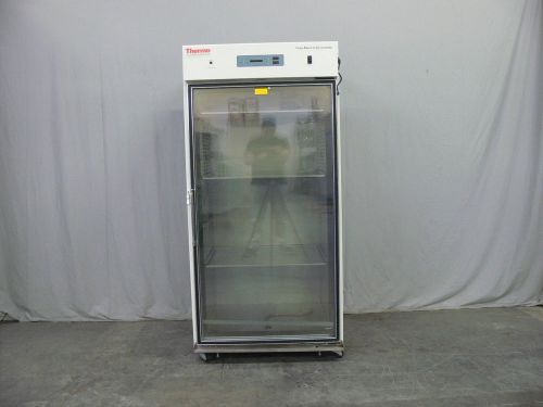 Thermo Electron Model 3950 Reach-In CO2 Jacketed Incubator