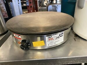 Matfer CEBIW4 Round Electric Cast Iron Crepe Maker