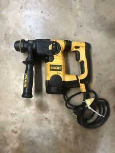 DEWALT D25313 1” L Shape Three Mode 120V Rotary Hammer Drill