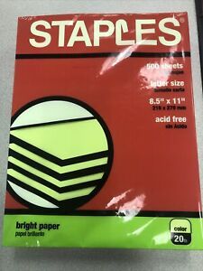 Staples Brights 20 lb. Colored Paper Green 500/Ream 490869