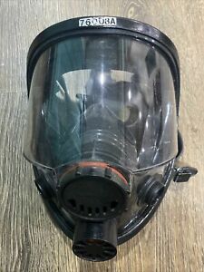 Honeywell 76008A Series Full Face Silicone Respirator. Size M/L.