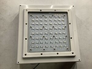 Trace Lite TLED-C-18-VS-P-WW Die-Formed Aluminum Canopy Light