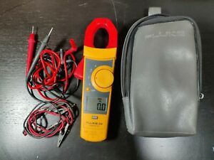 Fluke 334 Clamp Meter W/ Case, Leads and Alligator Clip Extention