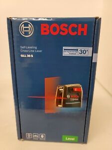 Bosch 30 ft. Self-Leveling Cross-Line Laser Level new!! GLL 30 S