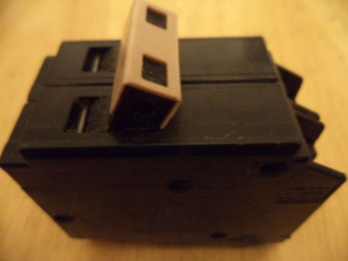 CUTLER HAMMER Circuit Breaker CH2100 2 Pole 100 Amp Type CH TESTED Free Shipping