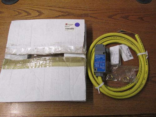 New nos cutler hammer e50as16p limit switch component side push spring return for sale