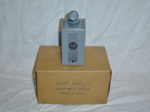 Allen-Bradley Reversing Drum Switch 350-TAV32 Series C Bulletin 350 Size/Cal NIB