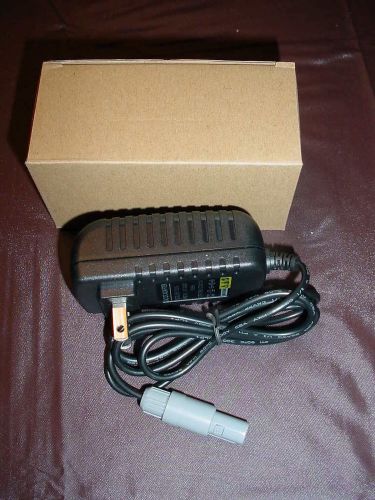 AC ADAPTER BATTERY CHARGER  3M DYNATEL 965DSP NEW IN BOX