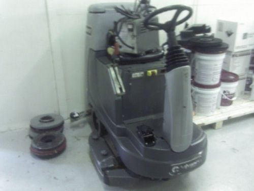 Advance/nilfisk 3400rst riding floor scrubber for sale