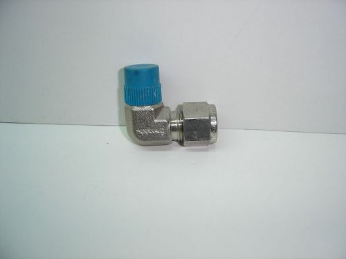 Swagelok ss-600-2-4  male connector 3/8&#034; od tube x 1/4&#034;  male npt new no box for sale