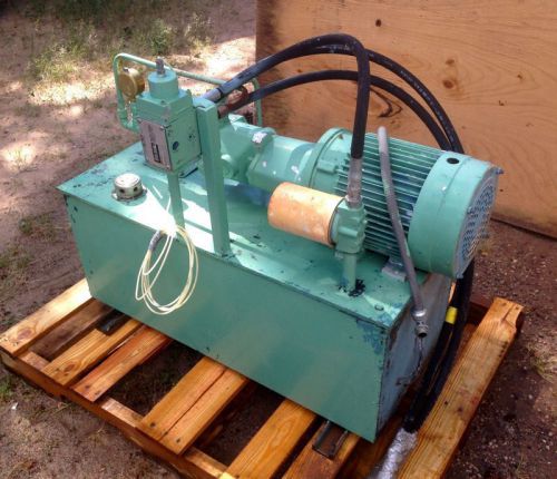 Sperry vickers 3hp hydraulic unit w/ pump, motor and reservoir for sale