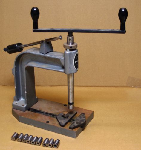 Phase ii bench top hand tapper 265-110 tap tool for sale