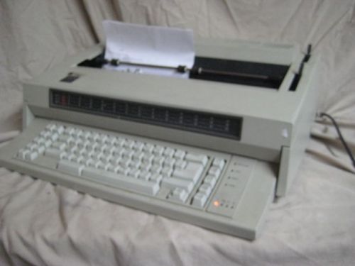 Vintage IBM 674X Wheelwriter 5 Electric Typewriter