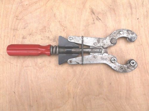 Vintage Snap On Tubing Cutter TC 50 B Pipe Muffler Cutter