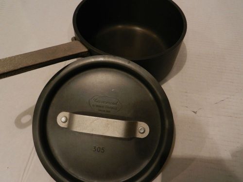 Commercial Aluminum Cooking Ware #8701 1/2   1 1/2 Quart Pot with Lid 305