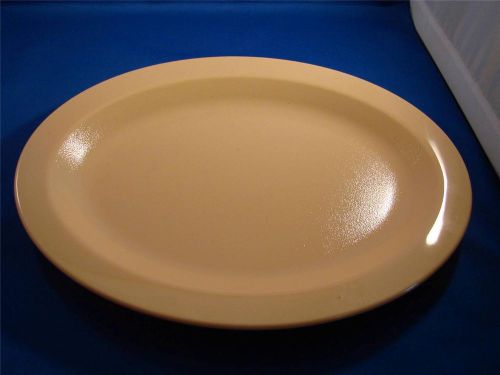Case of 24 Cambro Beige 12&#034;Oval Plates 120CWP133 BRAND NEW