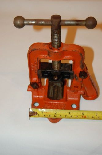 Armstrong pipe vise No. 231 - made in the USA - 1/8&#034; to 1-1/2&#034;