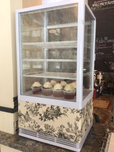 refrigerated bakery case