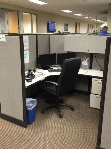 Knoll Pre-Owned 6x6 Cubicles Serving in Southern California