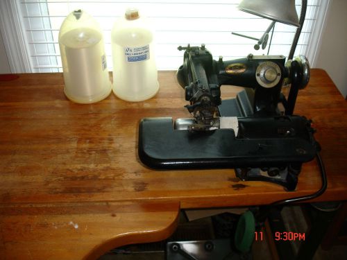 US blindstitch INDUSTRIAL COMMERCIAL sewing machine w/table