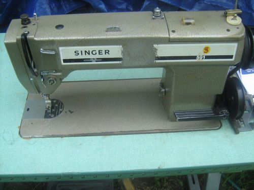 Singer 591 Single Needle Lock Stitch UTT, Back Tack Industrial Sewing Machine